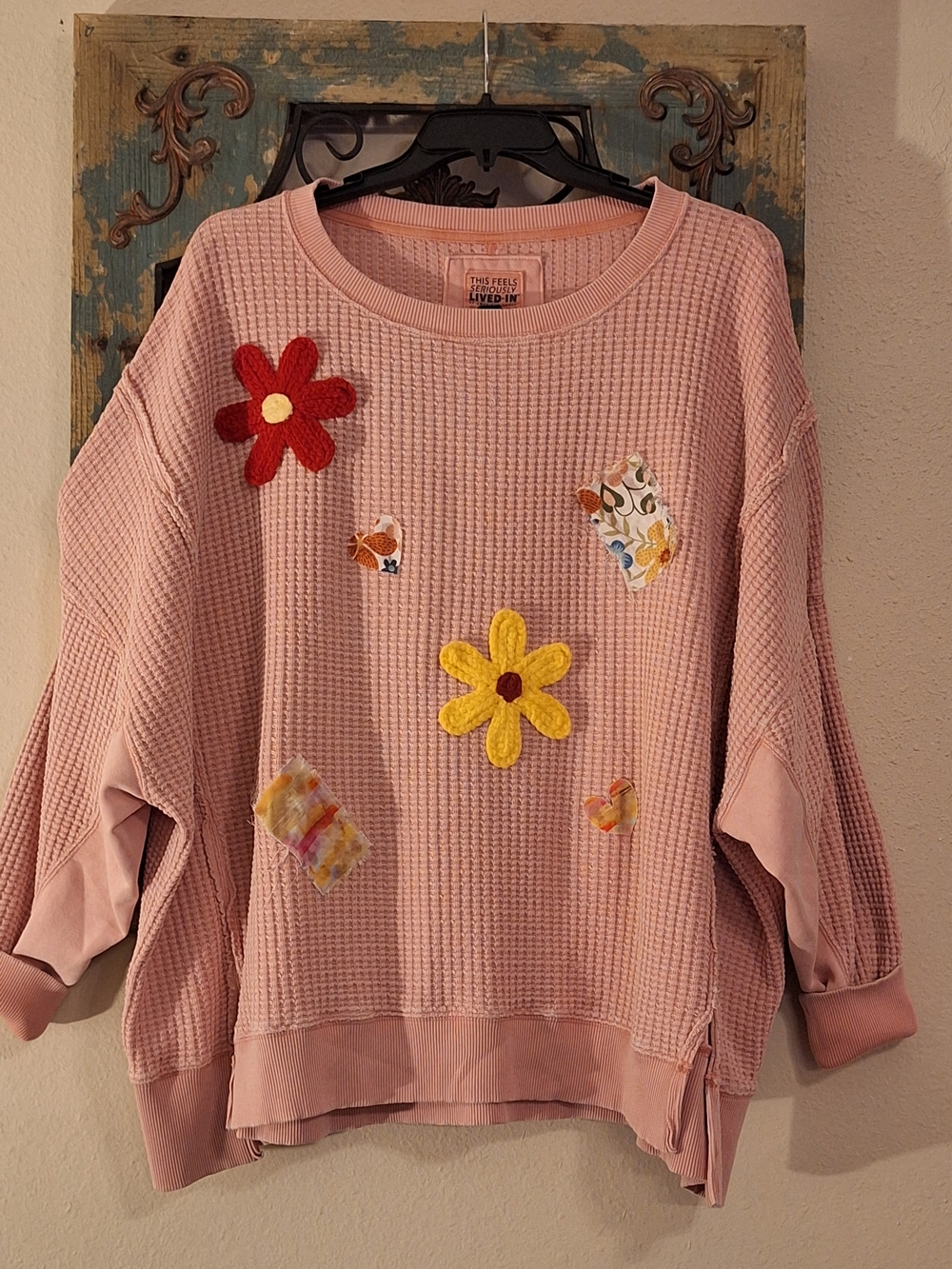 Reworked Patchwork Pink Waffle-Knit Sweatshirt with Floral Appliqués. Size XL - Picture 4 of 10